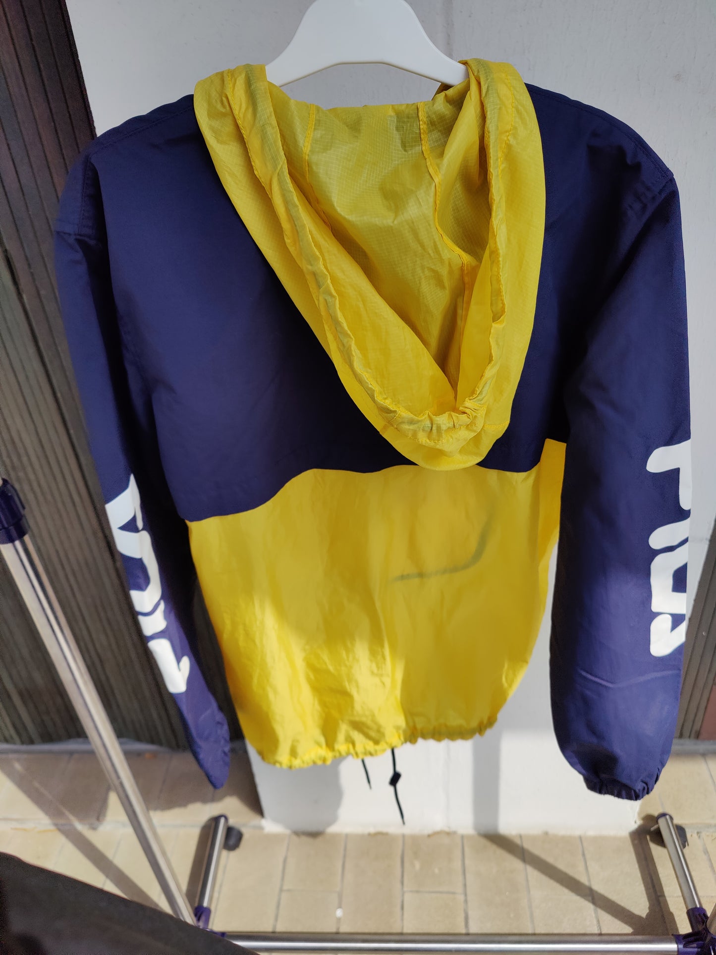 Coupe-Vent Fila Black Line Vintage - Bleu & Jaune - Taille M - Excellent État